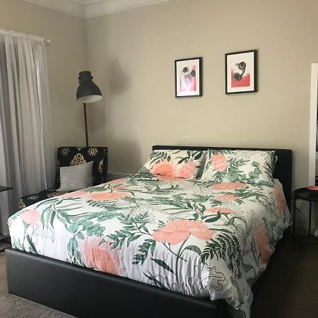 L'Ecole Private Studio-Apartment By My Lodgingfy Moorabbin Exteriör bild